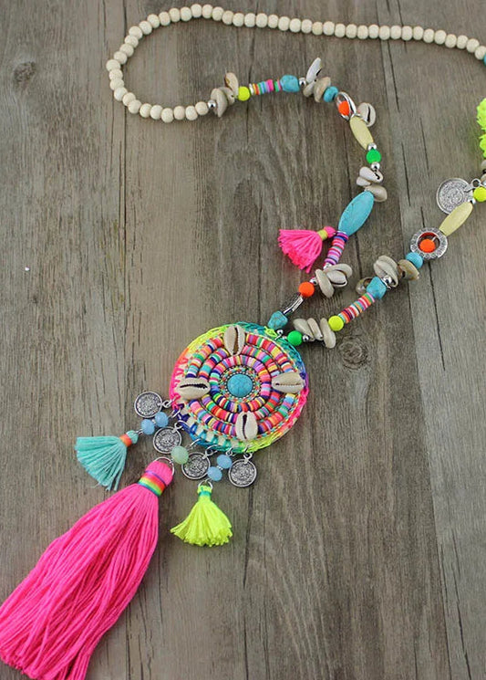 lange-bunte-hippie-ketten